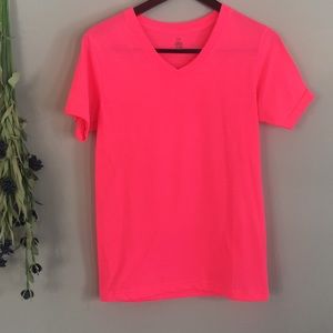 🌹 bundle special 🌹 Pink V-Neck Tee